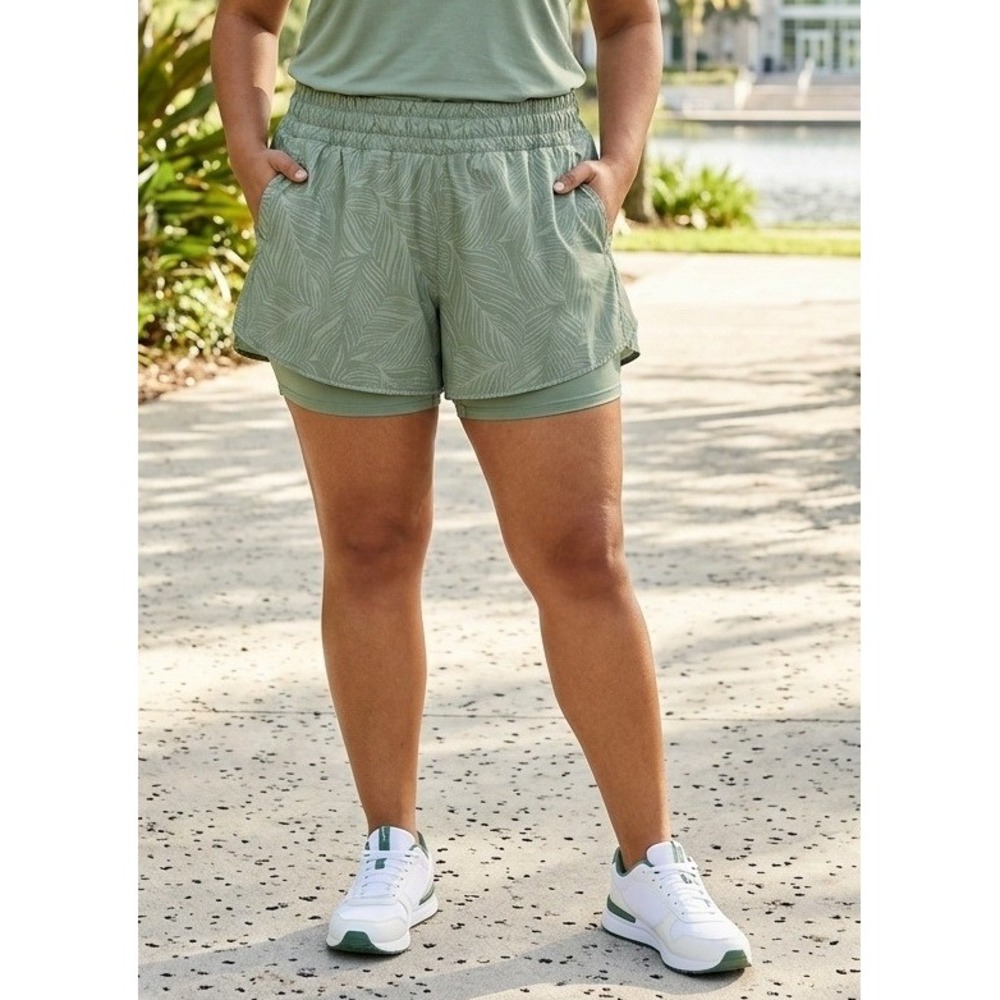 AVIA Palm Print Athletic Running Shorts Women's Plus XXXL Green Active Gym Liner